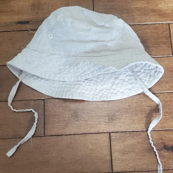 Sun hat - Picture 3 of 3